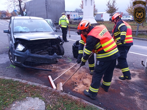 Úterní dopravní nehoda dvou automobilů v Lukově